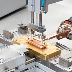 Induktionsloetanlage_Handarbeitsplatz_2Stationen_slider_steremat
